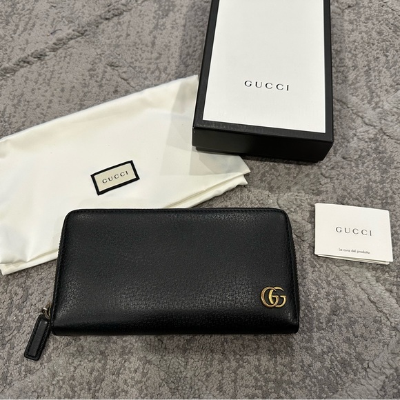 Gucci Marmont Black Zip Around Wallet - Picture 1 of 6